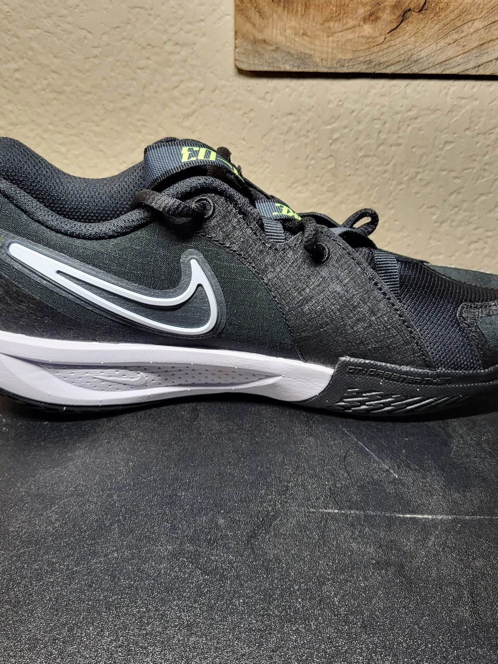 *NEW* Nike Air Zoom GT Cut 3 Black Anthracite GS Size 6Y Women's 7.5
